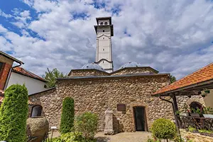 Drucke von Archäologisches Museum und Uhrturm in Prizren, Kosovo Kosovo Drucke: Archäologisches Museum und Uhrturm in Prizren.