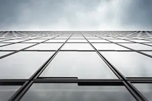 Architectural Detail Drucke: Architectural detail - office wall against a cloudy sky