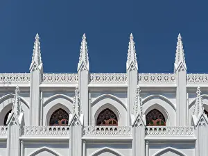 Blue Sky Architecture Drucke: Architectural detail of St. Thomas Cathedral Basilica