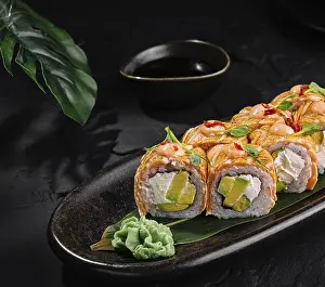 Japanese Cuisine Meal Drucke: Artfully presented sushi on a sleek