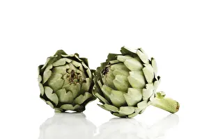 Cutout Food Images Drucke: Two Artichokes