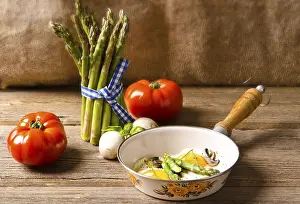 Vegetarian Breakfast Ideas Drucke: Asparagi with fried egg