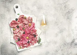 Wooden Chopping Board Drucke: Assorted, meat appetizer, prosciutto