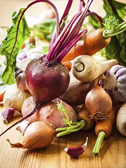 Orange Colored Vegetables Drucke: Assorted types of root vegetables