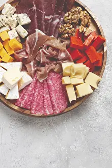 Cheese And Meat Platter Drucke: Assortment of cheese meat cuts