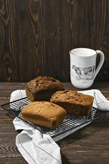 Breakfast Pastries Drucke: Assortment of fresh biscuit cakes with different stuffing