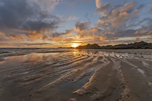 Western Europe Coast Drucke: Atlantic Ocean beach at sunset