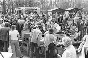 Vintage Household Items Drucke: Auction in the 1970s