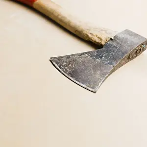 Retro Food Photography Drucke: Axe placed table