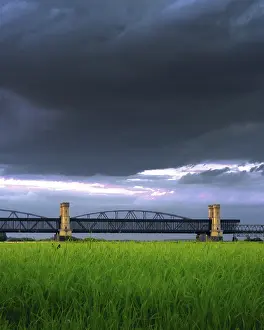 Eastern European Scenery Drucke: In the background 'Lisewski Bridge'
