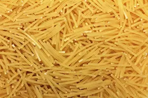 Close Up Pasta Dish Drucke: Background of small vermicelli macro