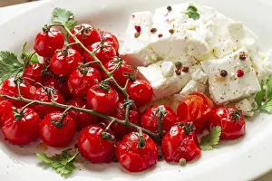 Cherry Tomato Drucke: Baked cherry tomatoes, with cheese