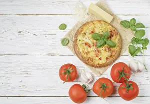 Baked Goods Drucke: Baked flat bread with tomatoes