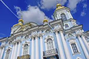 Baroque Building Exterior View Drucke: Baroque architecture with clean lines