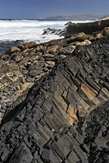 Deserted Beach Spain Europe Drucke: Basalt rocks - Istmo de la Pared