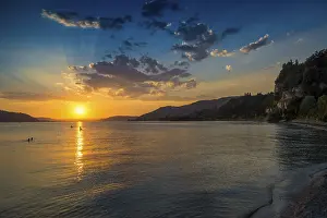 Lake Constance Sunset Drucke: Bathing area and beach, sunset