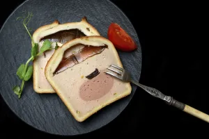 Battered Pate Drucke: Battered pate on plate with microgreen