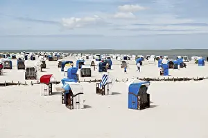 German Coastline Scenery Drucke: Beach chairs on the sandy beach