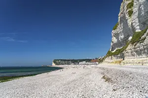 Coastal Region Photography Drucke: Beach and cliffs of Fecamp