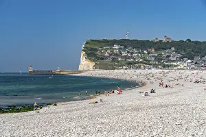 Steep Cliff Landscape Drucke: Beach and cliffs of Fecamp