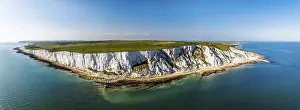 British Countryside Aerial Shot Drucke: Beachy Head Lighthouse from a drone