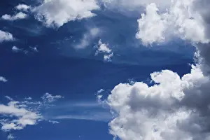 Blue Sky Background Drucke: Beautiful blue sky background with clouds