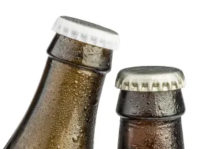 Isolated Beer Bottles Drucke: Beer bottles isolated studio shot