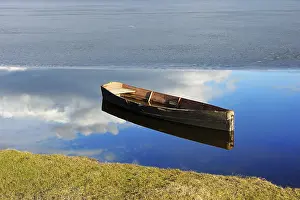 Frozen Lake Drucke: The beginning of spring, the last ice on the lake