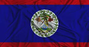 Drucke von Die Flagge von Belize auf einem Stofftextur-Hintergrund. Die Nationalflagge des Landes zeigt drei horizontalen Streifen in den Farben Blau, Rot und Gelb Belize Drucke: Belizeischer Flaggenhintergrund mit Stofftextur