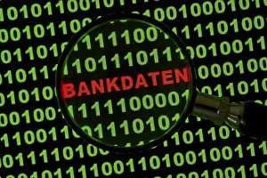 Computer Crime Scene Drucke: Binary code with the word 'Bankdaten'