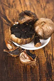 Aomori Japan Black Garlic Drucke: Black garlic