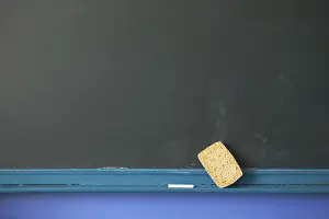 Education Symbol Drucke: Blackboard and sponge