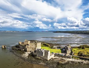 Drone Photography Scotland Drucke: Blackness Castle over Forth Estuary from a drone