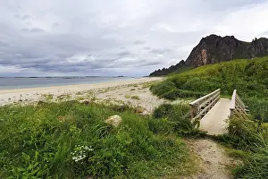 Bleikstranda, Sandstrand mit Klippen