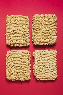 Traditional Thai Meal Drucke: Four blocks instant noodle