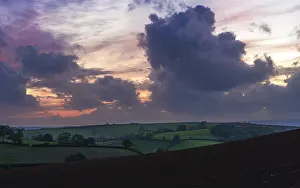 No People Landscape Photography Drucke: BLUE HOUR over fields, Devon, England