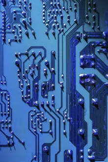 Printed Wiring Board Details Drucke: Blue and silver computer circuit board close-up
