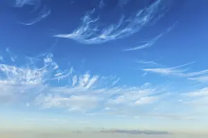 Fluffy White Clouds Drucke: Blue sky with white clouds