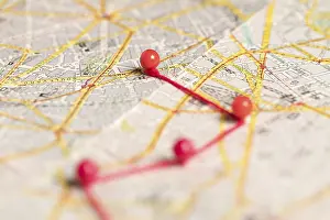 Deserted Geography Map Drucke: Blurred red pins map