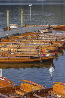 Deserted Harbor Drucke: Boats in a line on the dock