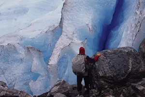 Scandinavian Nature Tourism Drucke: Bodalsbreen glacier, Stryn