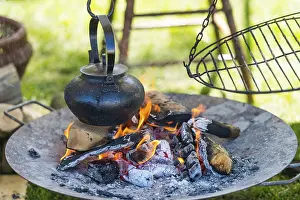 Eastern European Cuisine Drucke: Boiling over the fire