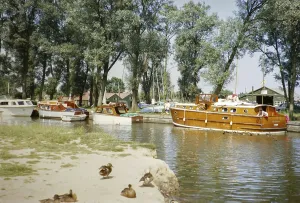 Boote auf dem Hickling Broad, Norfolk Broads, Norfolk, England, UK 1969
