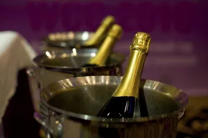 Champagne Bottle Drucke: Bottle of champagne in a row