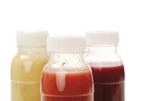 Balanced Diet Beverage Drucke: Bottled smoothies