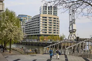 Northern Germany Landmark Drucke: The Bow residential complex, Strandhoft