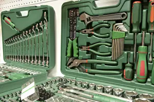 Deserted Workshop Tools Drucke: A box of tools to repair instruments