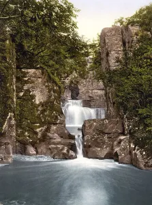 Scottish Countryside Scenes Drucke: Bracklinn Falls and Bridge, Callander