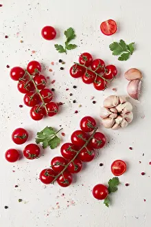 Mini Cherry Tomatoes Drucke: Branch with mini cherry tomatoes