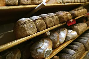 Deserted Grocery Store Drucke: Bread on a shelf